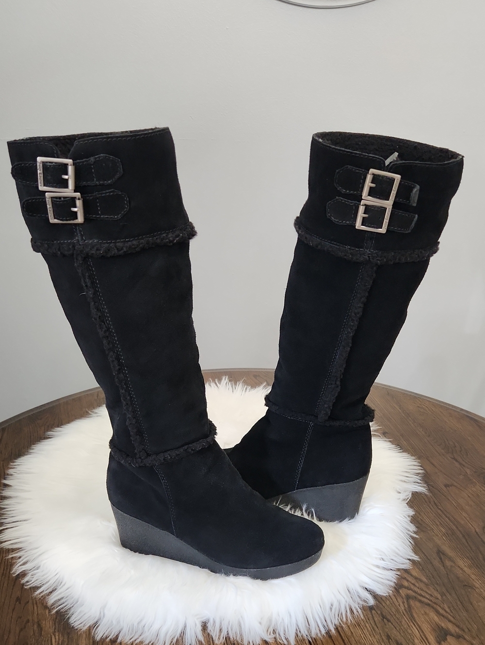 VTG. Y2K Juicy Couture Genuine Suede/ Faux Shearling Trim Knee High Boots Black